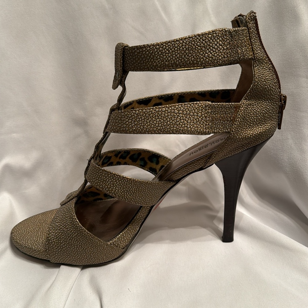 Bisou Bisou Zippered Back Heels - 4” - Picture 7 of 9